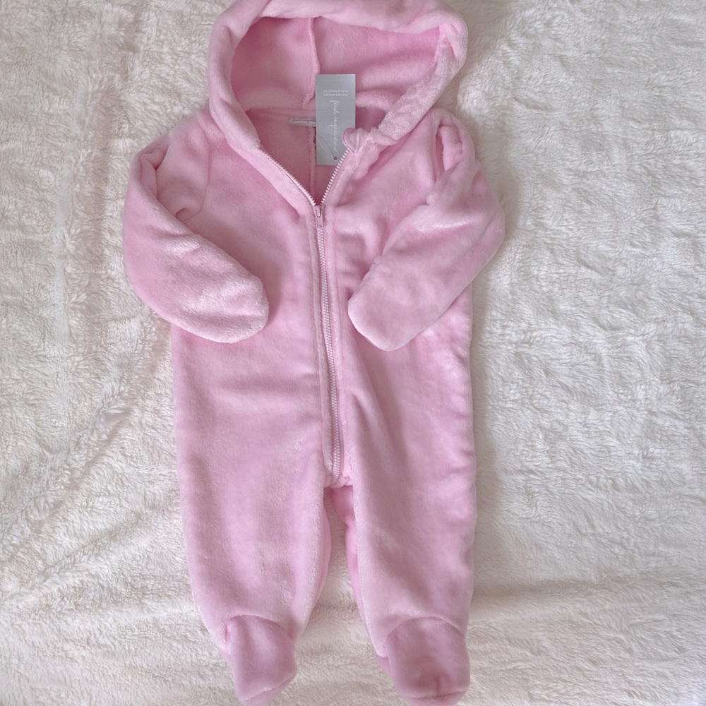 FIRST IMPRESSIONS | Soft Snowsuit 3-6 Months